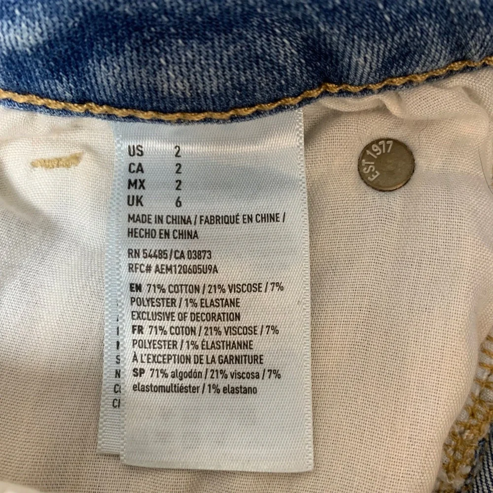 American Eagle MIDI Denim Shorts Women 2 Blue Excellent Distressed Lace Stretch